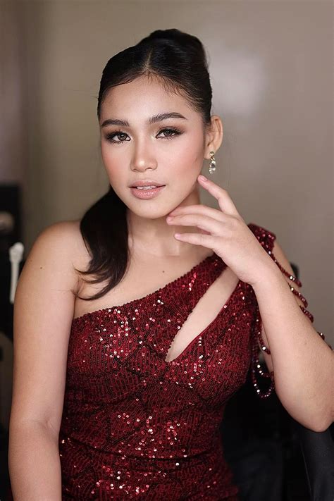 lyka estrella height